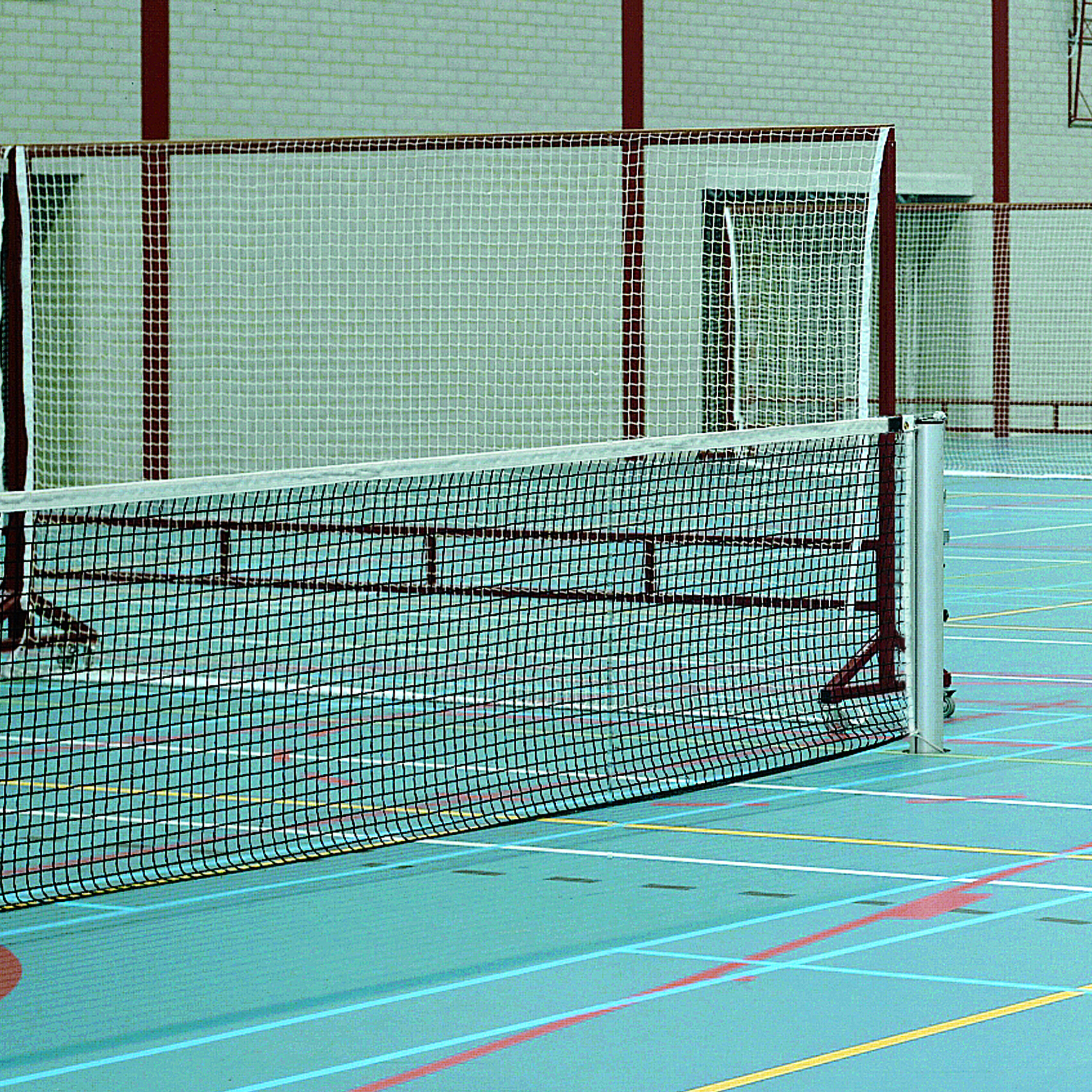Tennis net, square meshed